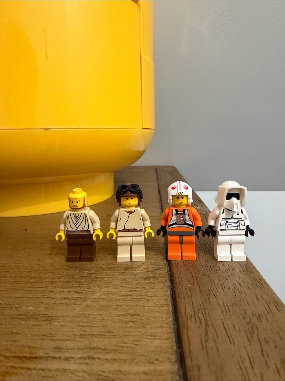 Classic Lego Star Wars figures